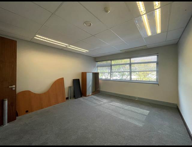 982M² OFFICE TO LET IN SANDTON CENTRAL
