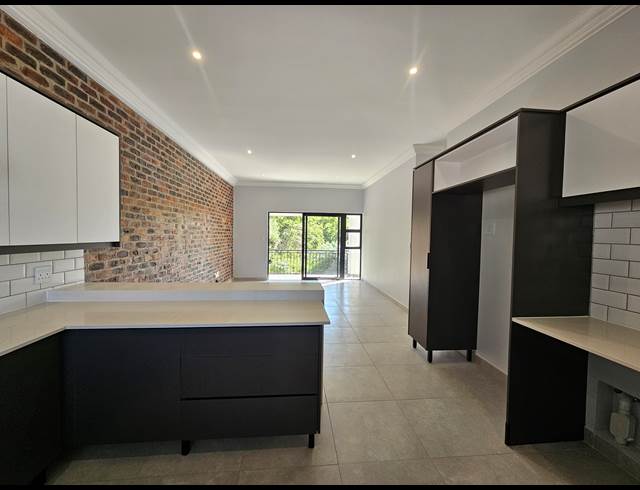 3 BEDROOM APARTMENT TO LET IN BRYANSTON