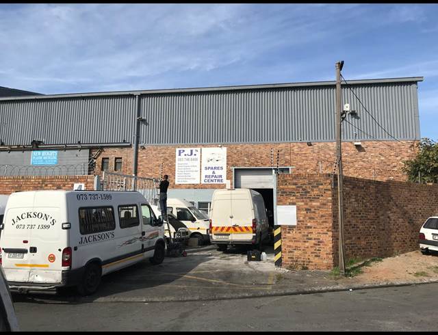 604M² WAREHOUSE TO LET IN BEACONVALE