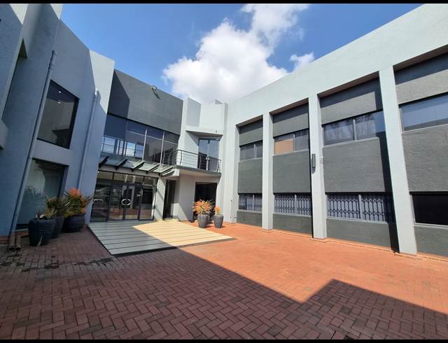 199M² OFFICE TO LET IN ALLANDALE