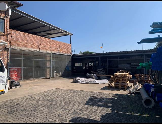 1,938M² WAREHOUSE TO LET IN RIVERSIDE PARK