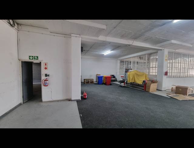 850M² WAREHOUSE TO LET IN SALT RIVER