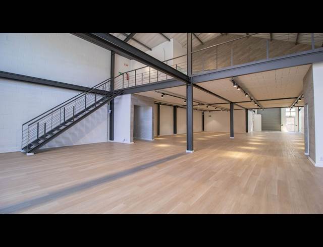 600M² BUILDING TO LET IN WOODSTOCK