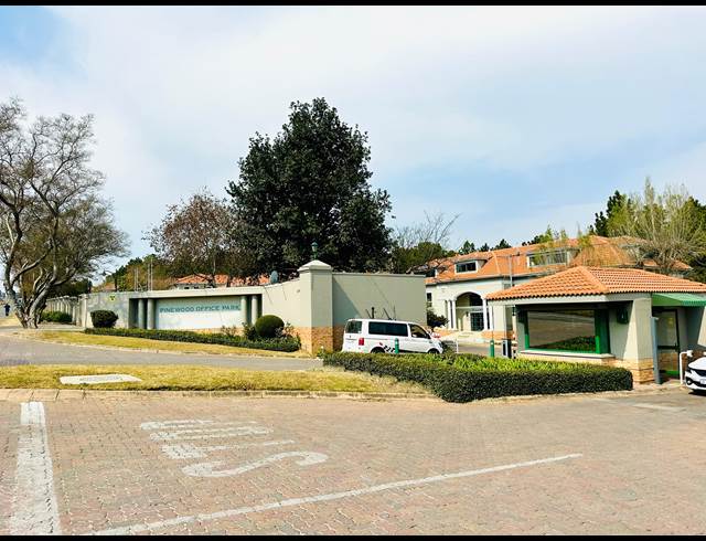 325.90M² OFFICE TO LET IN WOODMEAD