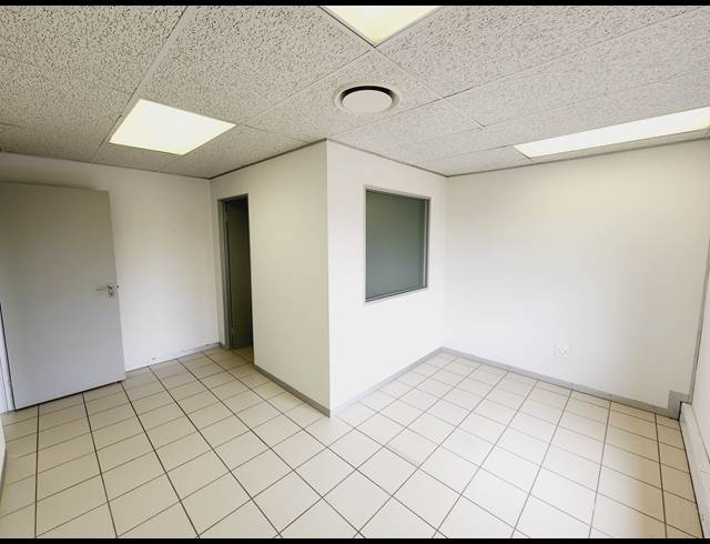 753M² OFFICE TO LET IN NORTH RIDING