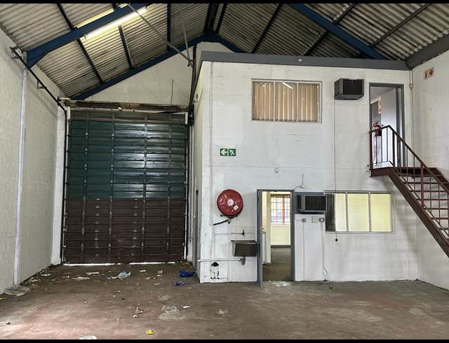 482M² WAREHOUSE RENTED IN PAARDEN EILAND