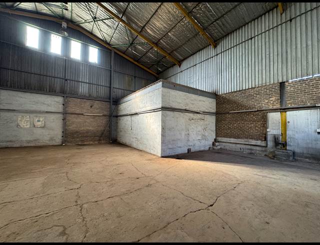 349M² WAREHOUSE TO LET IN MANUFACTA