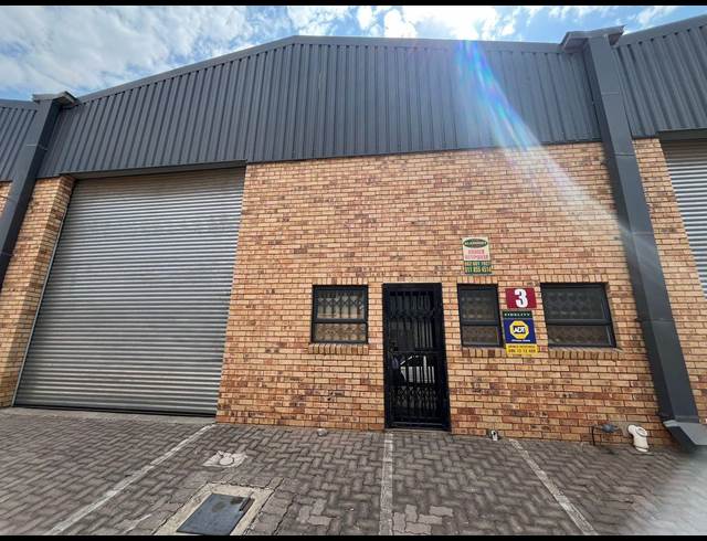 315M² WAREHOUSE TO LET IN CROWN