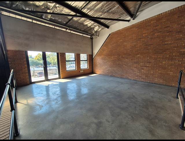 284M² WAREHOUSE TO LET IN DRIEHOEK