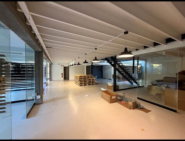 388M² OFFICE TO LET IN GARDENS