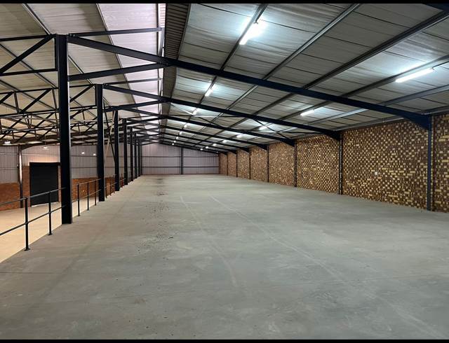 2,702M² WAREHOUSE TO LET IN ORMONDE