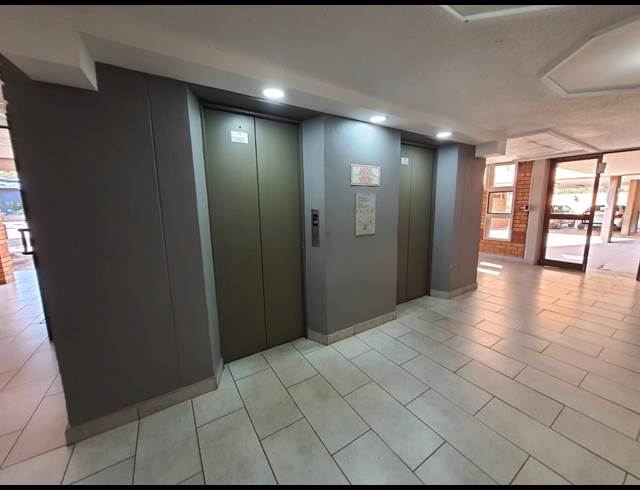 400M² OFFICE TO LET IN HATFIELD