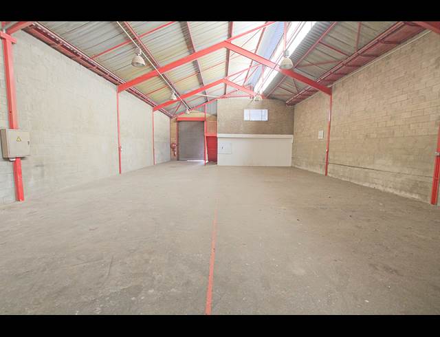 291M² WAREHOUSE TO LET IN ROBERTVILLE