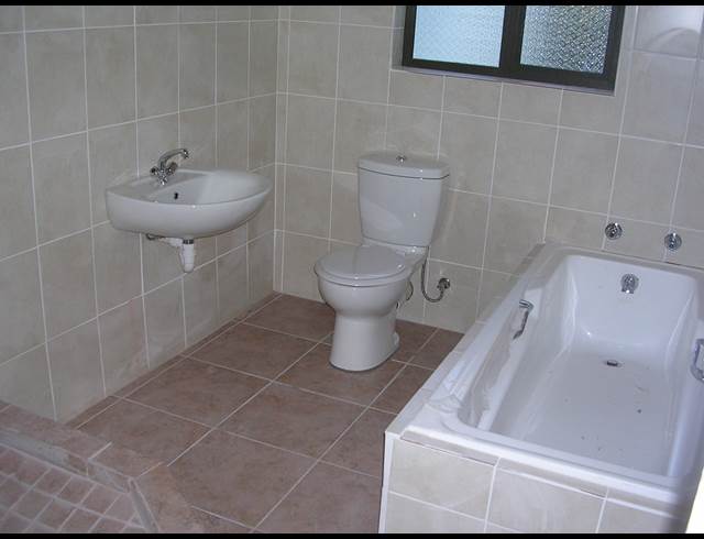 6 bed property to rent in NEWLANDS