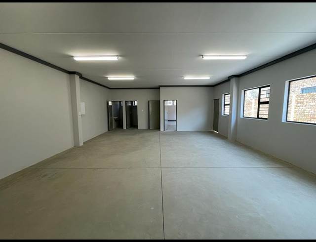 100M² WAREHOUSE TO LET IN LASER PARK