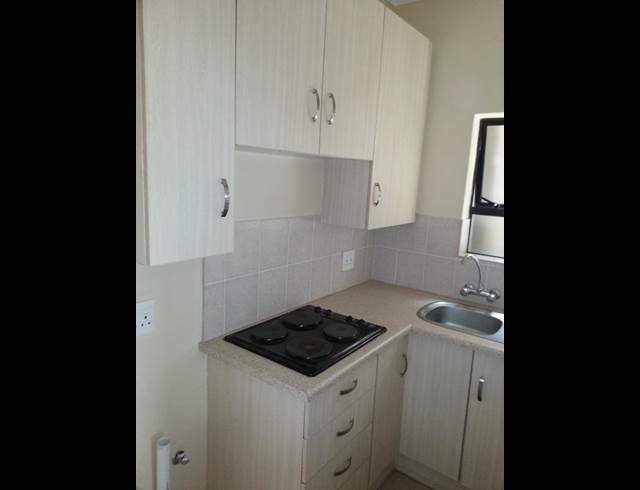 1 BEDROOM PROPERTY TO RENT IN DIE BULT