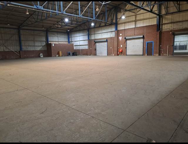 2,280M² WAREHOUSE TO LET IN POMONA
