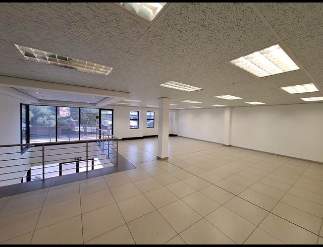 2,350M² WAREHOUSE TO LET IN NORTH RIDING