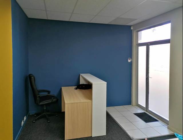 164M² OFFICE TO LET IN DURBANVILLE CENTRAL