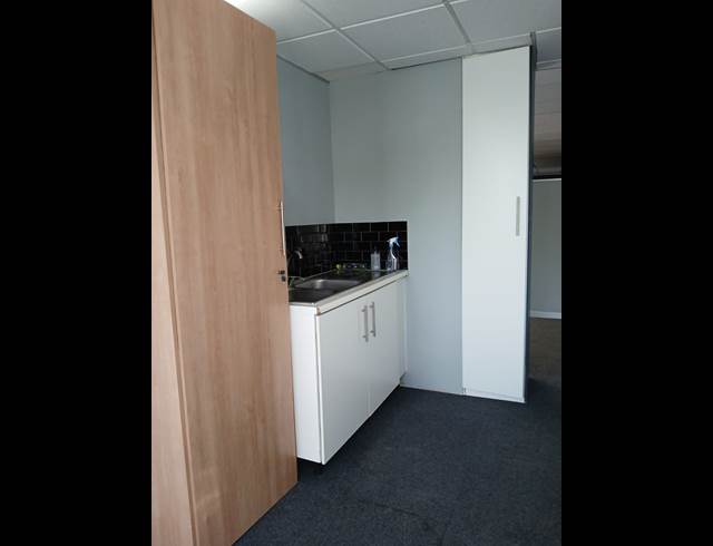330M² OFFICE TO LET IN WESTVILLE