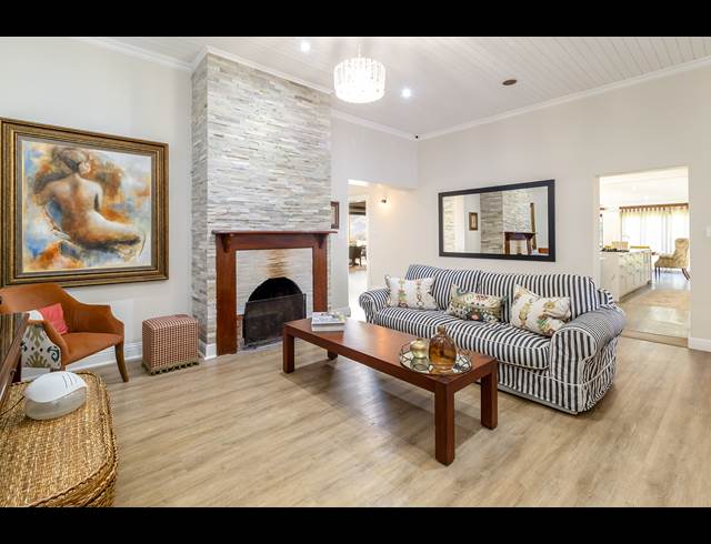 4 BEDROOM HOUSE TO LET IN STELLENBOSCH FARMS