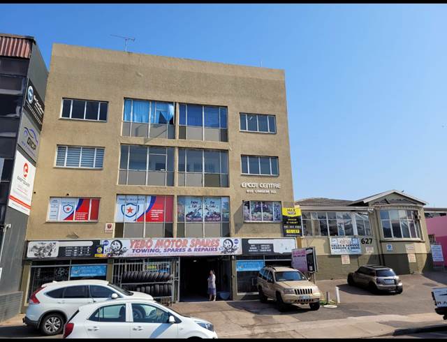 72M² BUILDING RENTED IN STAMFORD HILL