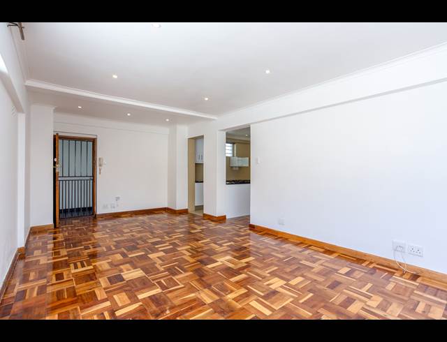 2 BEDROOM APARTMENT RENTED IN CLAREMONT UPPER