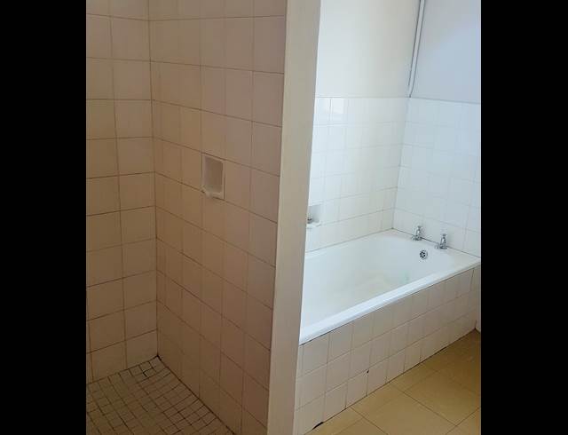 2 bed property to rent in WORCESTER CENTRAL