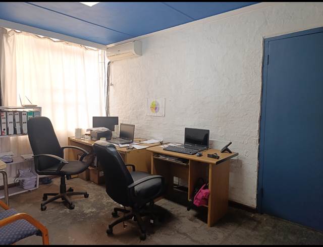 1,061M² WAREHOUSE TO LET IN PINETOWN CENTRAL