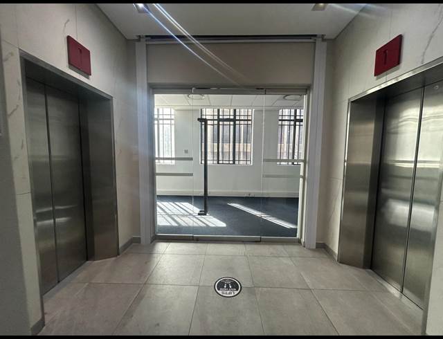 171M² BUILDING TO LET IN CAPE TOWN CITY CENTRE