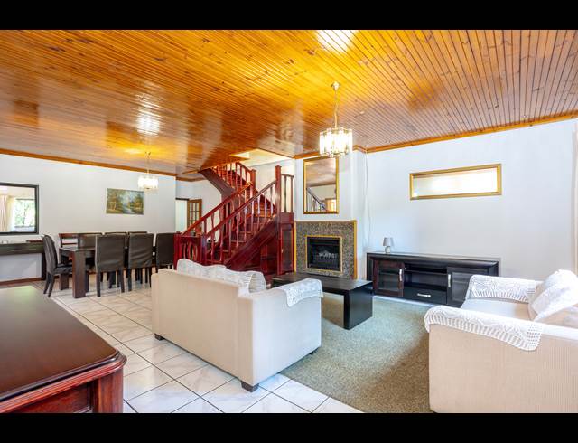 3 BEDROOM HOUSE TO LET IN CONSTANTIA