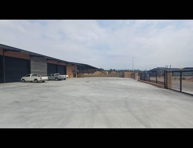 825M² WAREHOUSE TO LET IN RIVERSIDE PARK