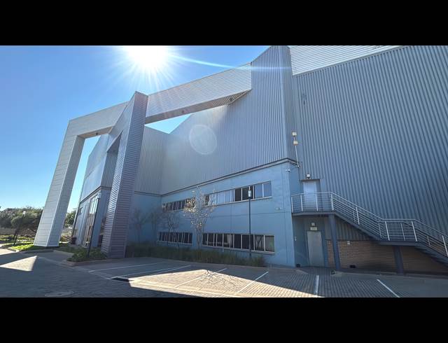7,739M² WAREHOUSE TO LET IN ELANDSFONTEIN