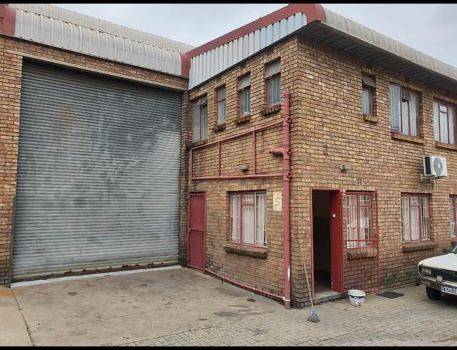 300M² WAREHOUSE RENTED IN WADEVILLE
