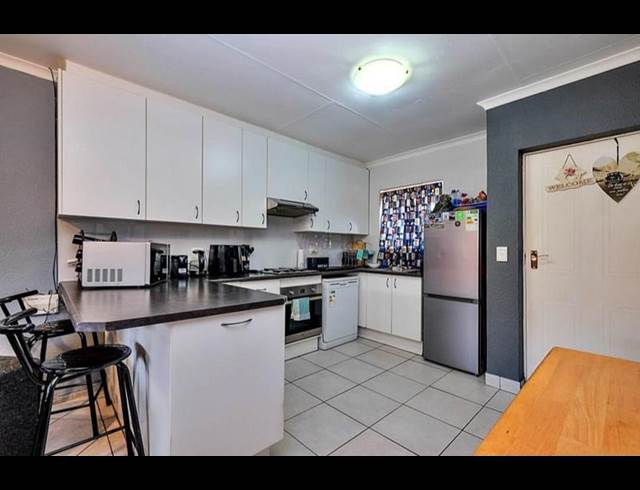 2 BEDROOM PROPERTY TO RENT IN WILROPARK