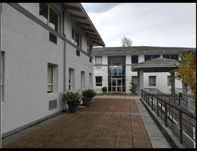 576M² OFFICE TO LET IN PLUMSTEAD