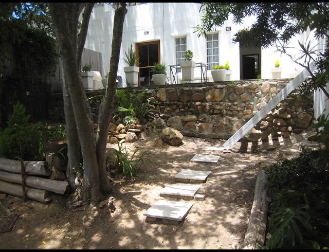 2 bed property to rent in HOUT BAY