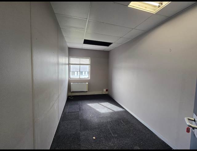 170M² OFFICE TO LET IN TYGER VALLEY