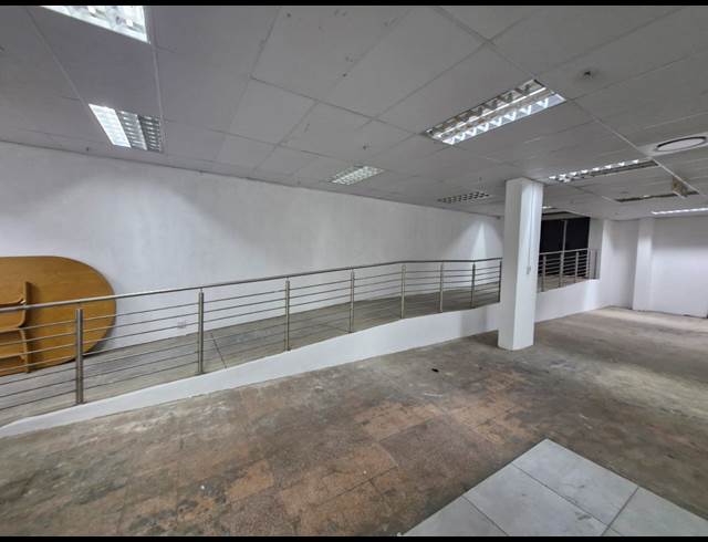 582M² WAREHOUSE TO LET IN MARSHALLTOWN