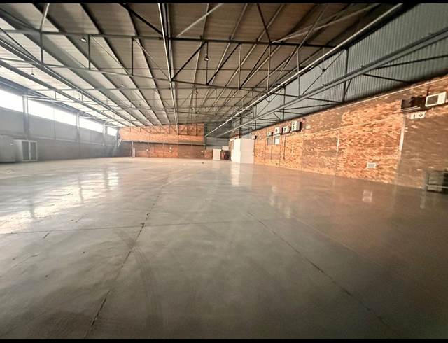 2,805M² WAREHOUSE TO LET IN ORMONDE
