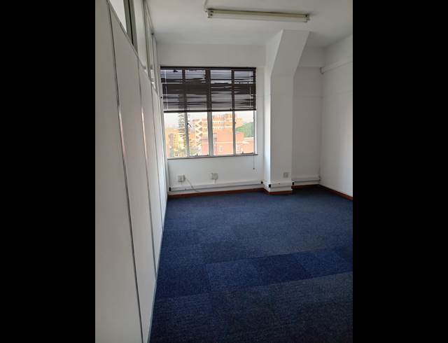 116M² OFFICE TO LET IN STAMFORD HILL