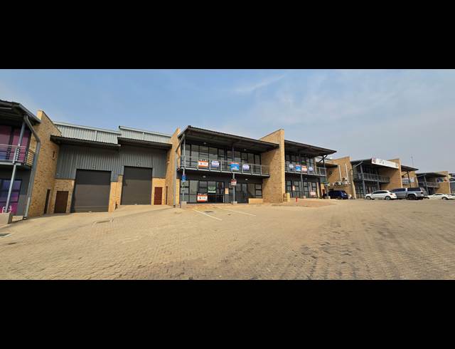 318M² WAREHOUSE TO LET IN NORTH RIDING