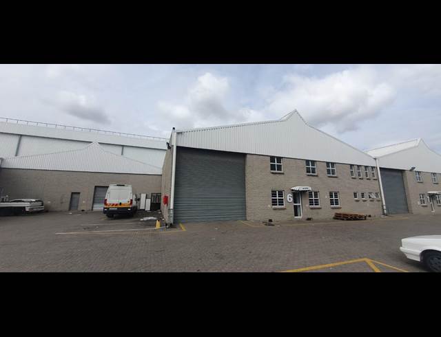 1,142M² WAREHOUSE TO LET IN EPPING INDUSTRIAL