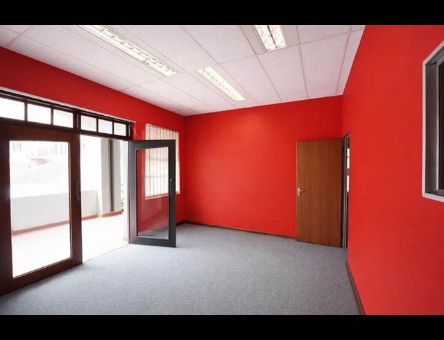 107M² BUSINESS CENTRE TO LET IN NELSPRUIT CENTRAL
