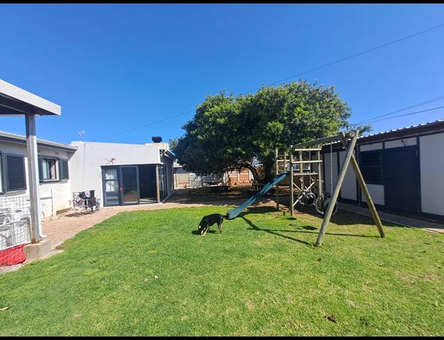 4 bed property to rent in HOSPITAL HILL