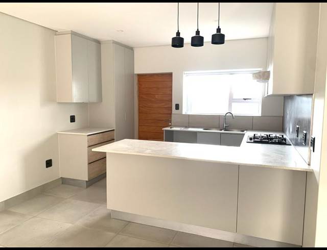 3 BEDROOM PROPERTY TO RENT IN GEORGE CENTRAL