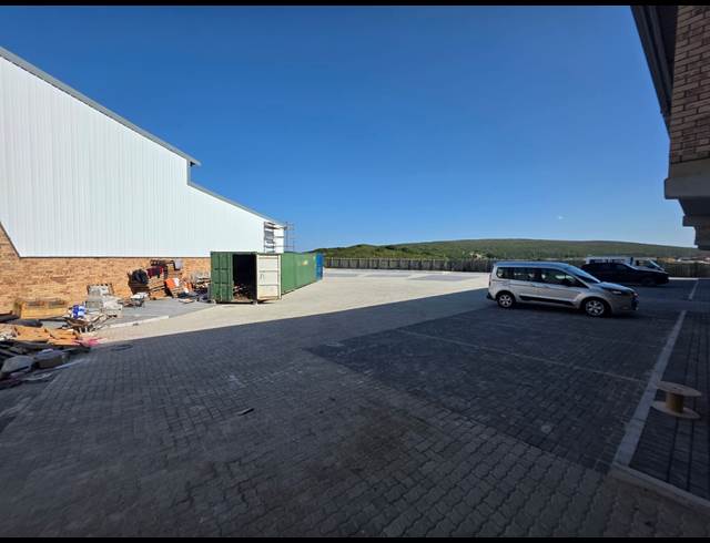 1,350M² WAREHOUSE TO LET IN FIRGROVE INDUSTRIAL ESTATE