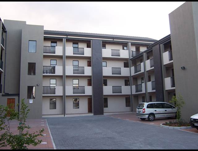 2 bed property to rent in LANSDOWNE