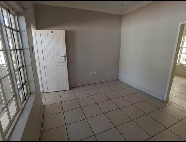 1 BEDROOM PROPERTY TO RENT IN DIE BULT