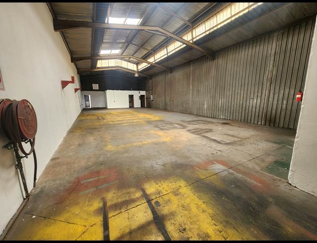 285M² WAREHOUSE TO LET IN WADEVILLE